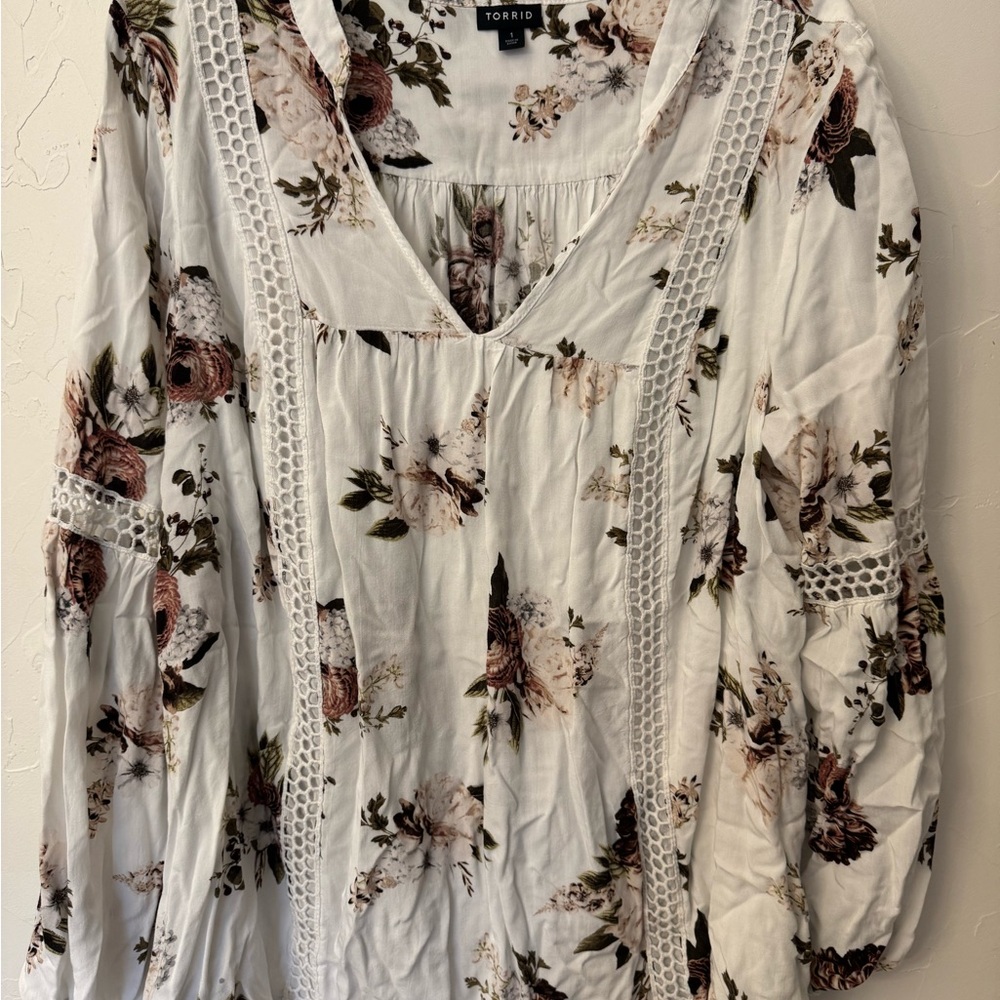Torrid Floral White Women's Top